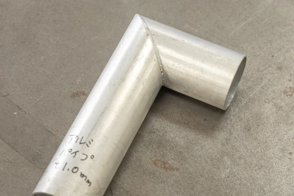 アルミパイプをt1.0mmで90度に溶接したサンプル